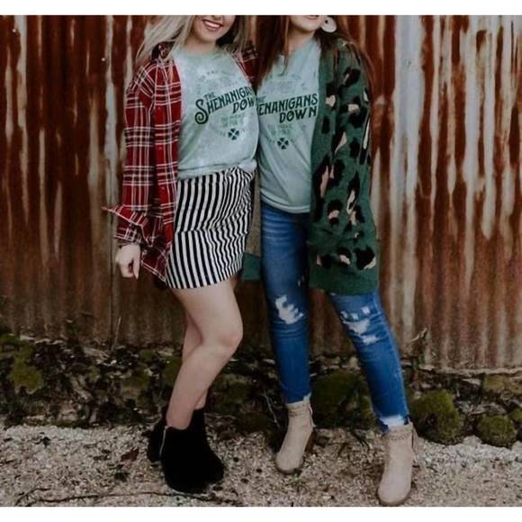 NEW TEES 2 UR DOOR shenanigans tee in green - Picture 2 of 3